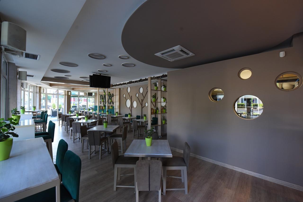 Aparthotel Park Brcko Bagian luar foto