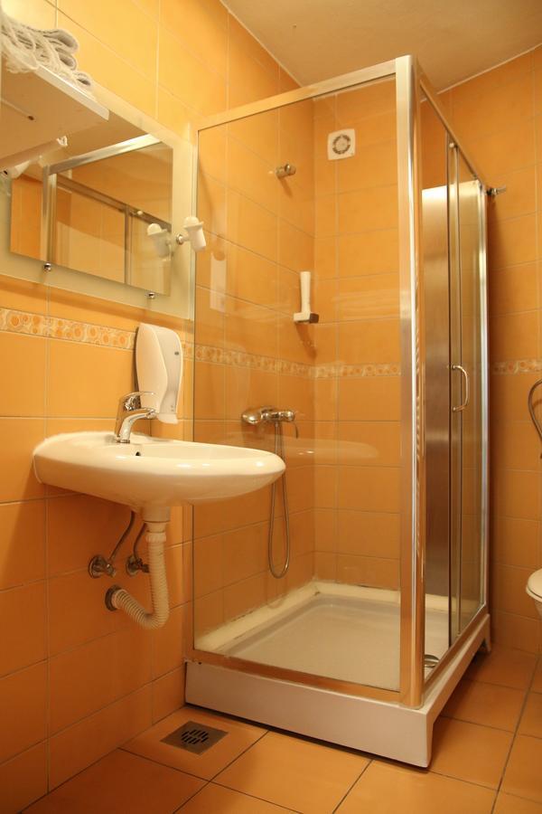 Aparthotel Park Brcko Bagian luar foto