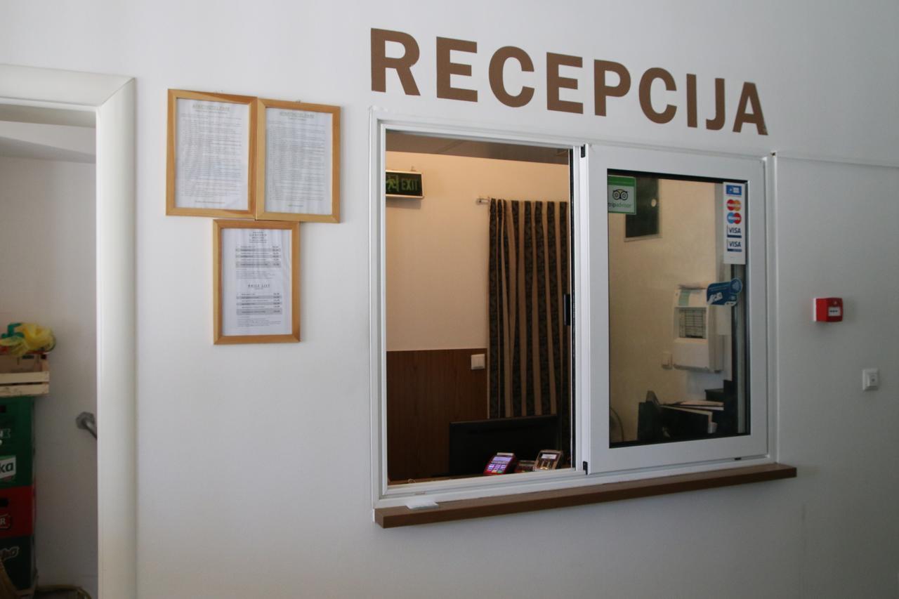 Aparthotel Park Brcko Bagian luar foto